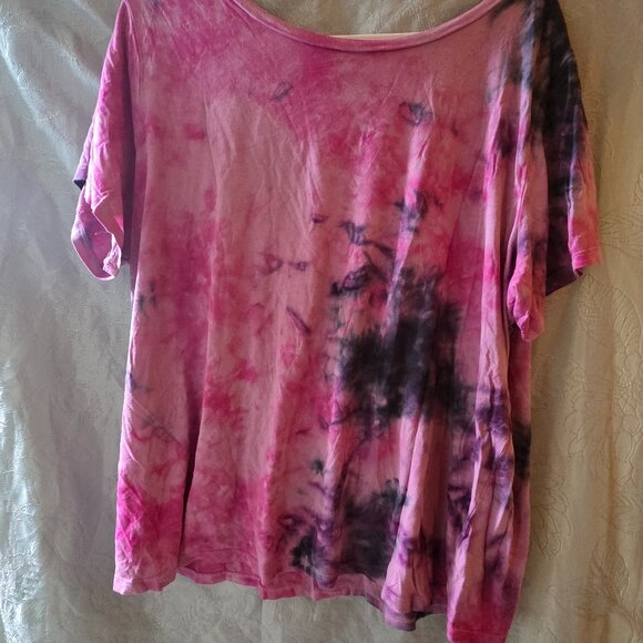 Womens Torrid 2x pink and purple tye dye soft strechy tshirt - Picture 1 of 1